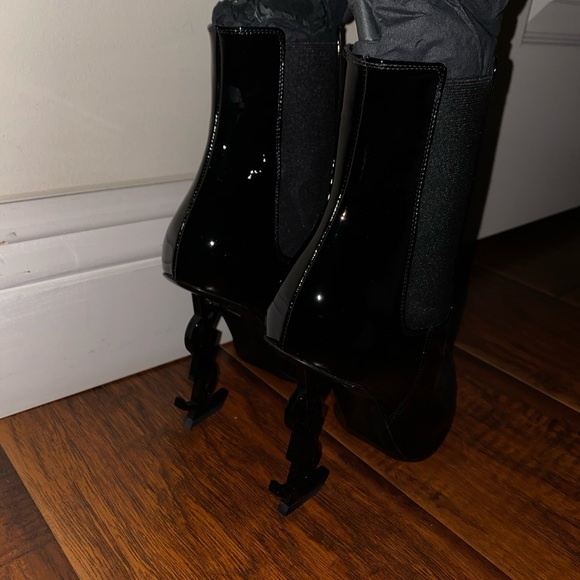 🎉SOLD🎉Saint Laurent Opyum Patent Booties - Picture 7 of 8
